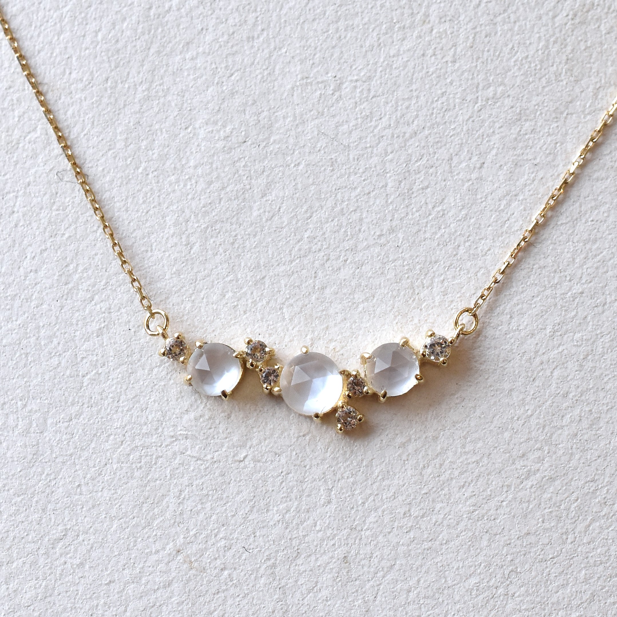 【109N0094-TY】K10YG　三層石＆White Topaz　項錬（トリプレット＆ホワイトトパーズ　ネックレス）