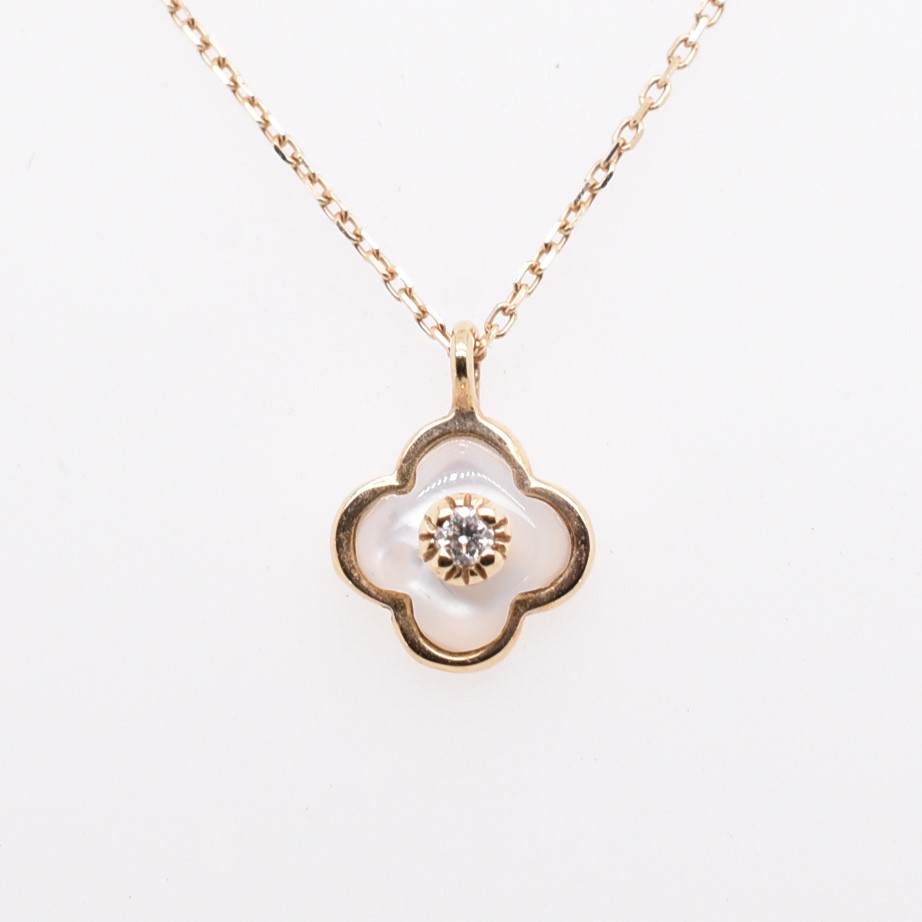 【109P0121-MOP】K10YG　白母貝＆鑽石　四葉草　項錬（白蝶貝＆ダイヤモンド　クローバー　ネックレス）