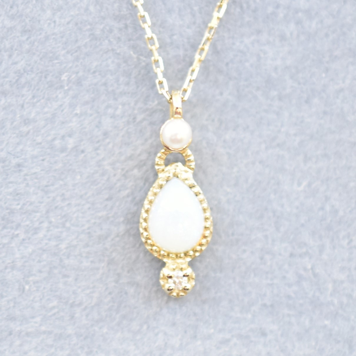 【109P0369-OP】K10YG　蛋白石＆鑽石　項錬（オパール＆ダイヤモンド　ネックレス）