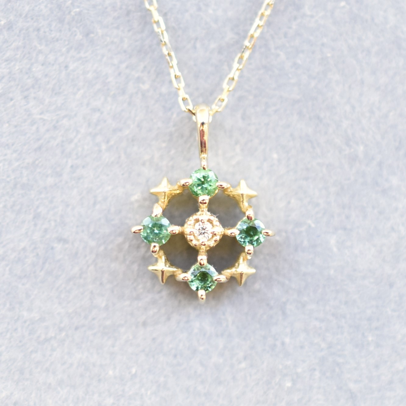 【109P0424-EM】K10YG　祖母綠＆鑽石　項錬（エメラルド＆ダイヤモンド　ネックレス）