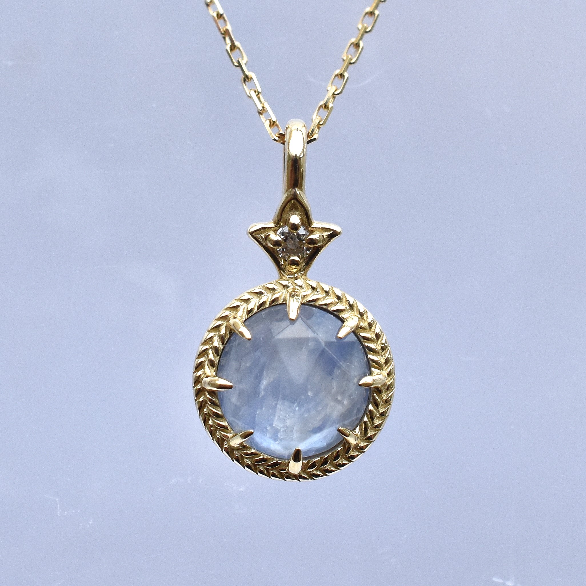 【109P0519-TY】K10YG　三層石(藍)＆鑽石　項錬（トリプレット＆ダイヤモンド　ネックレス）