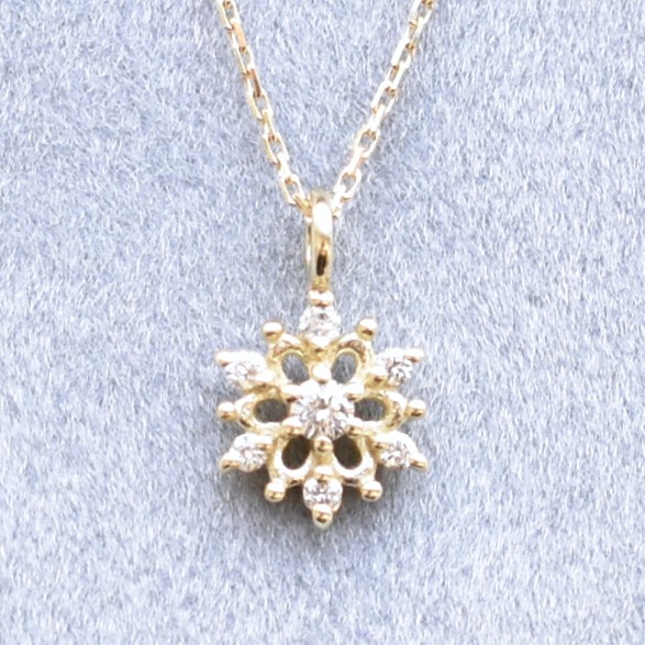 【609P0039】K10YG　鑽石　雪花　項錬（ダイヤモンド　雪の花　ネックレス）