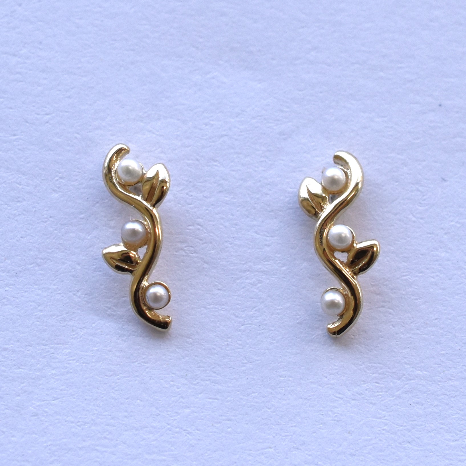 【109E0039-1】K10YG　淡水珍珠　耳釘（淡水パール　ピアス）