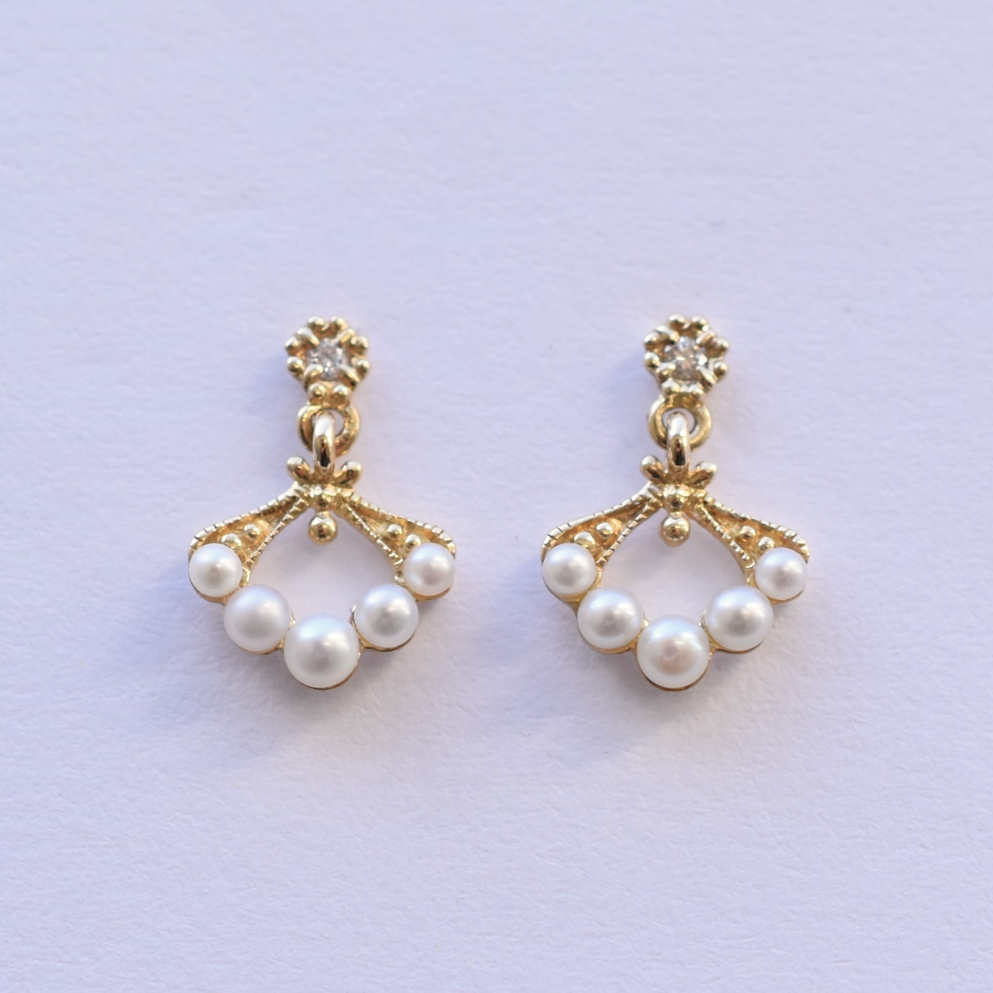 【109E0069-1】K10YG　淡水珍珠＆鑽石　耳釘（淡水パール＆ダイヤモンド　ピアス）