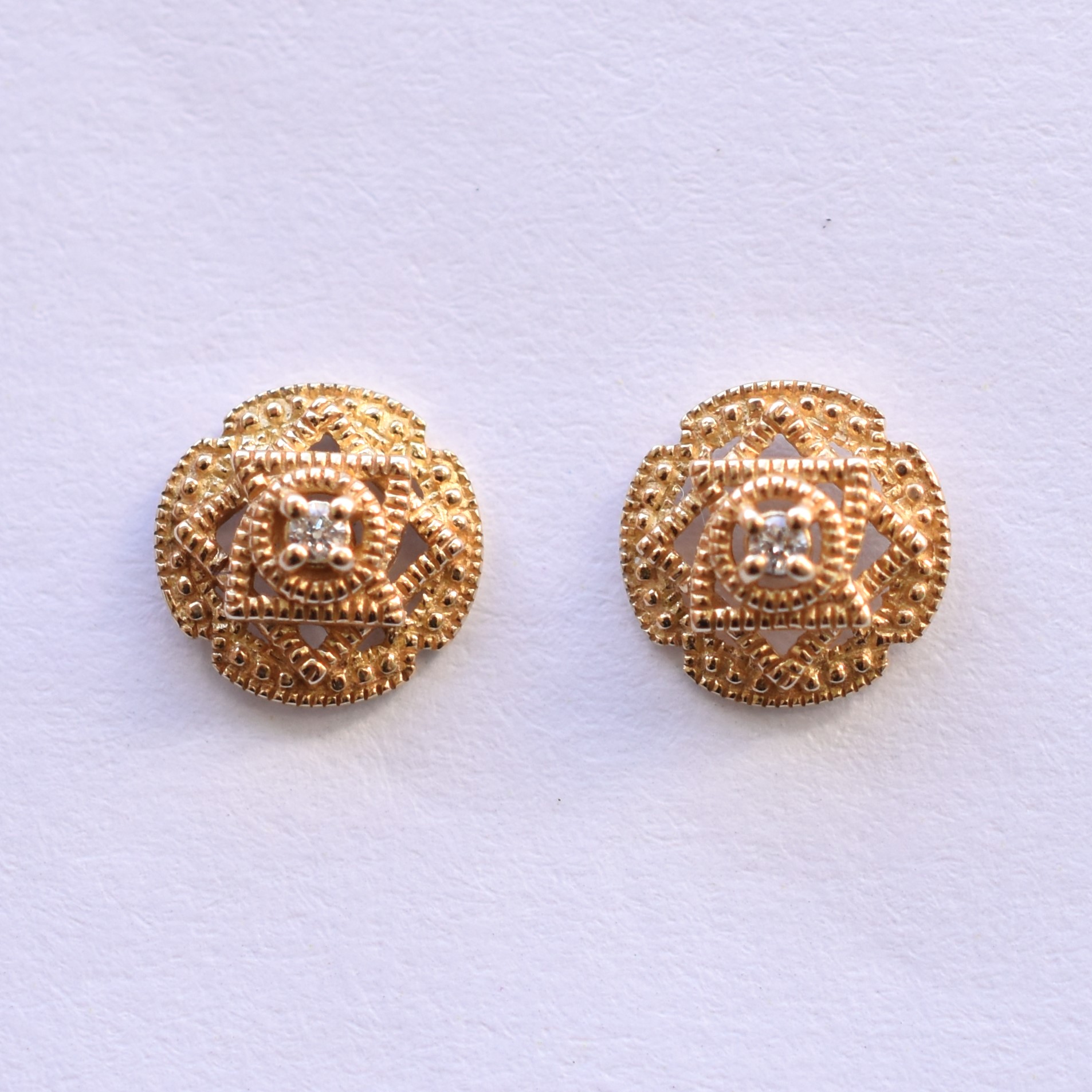 【109E0089-1】K10YG　鑽石　圓　耳釘（ダイヤモンド　円形　ピアス）