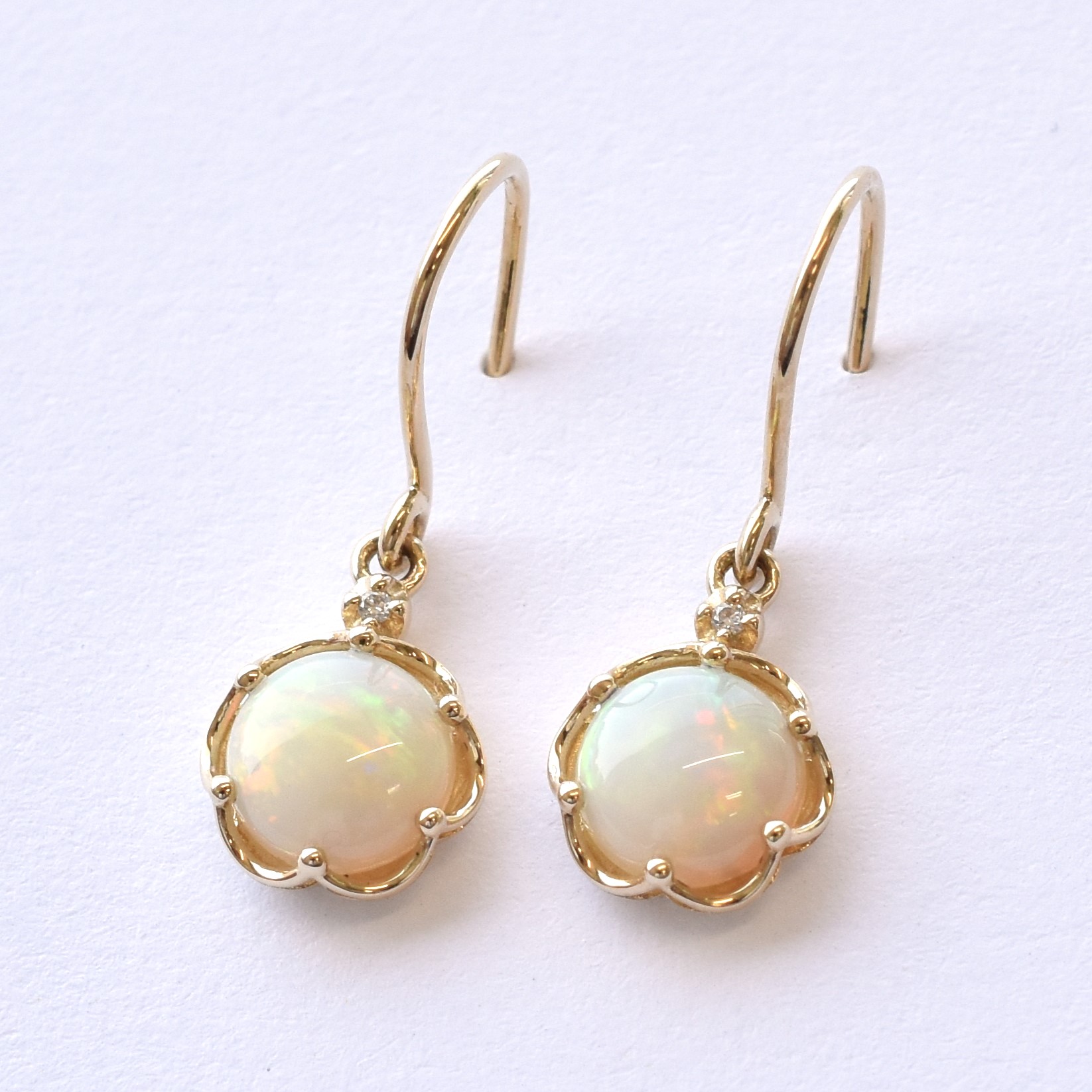 【109E0230-3-TY】K10YG　蛋白石＆鑽石　耳釘（オパール＆ダイヤモンド　ピアス）