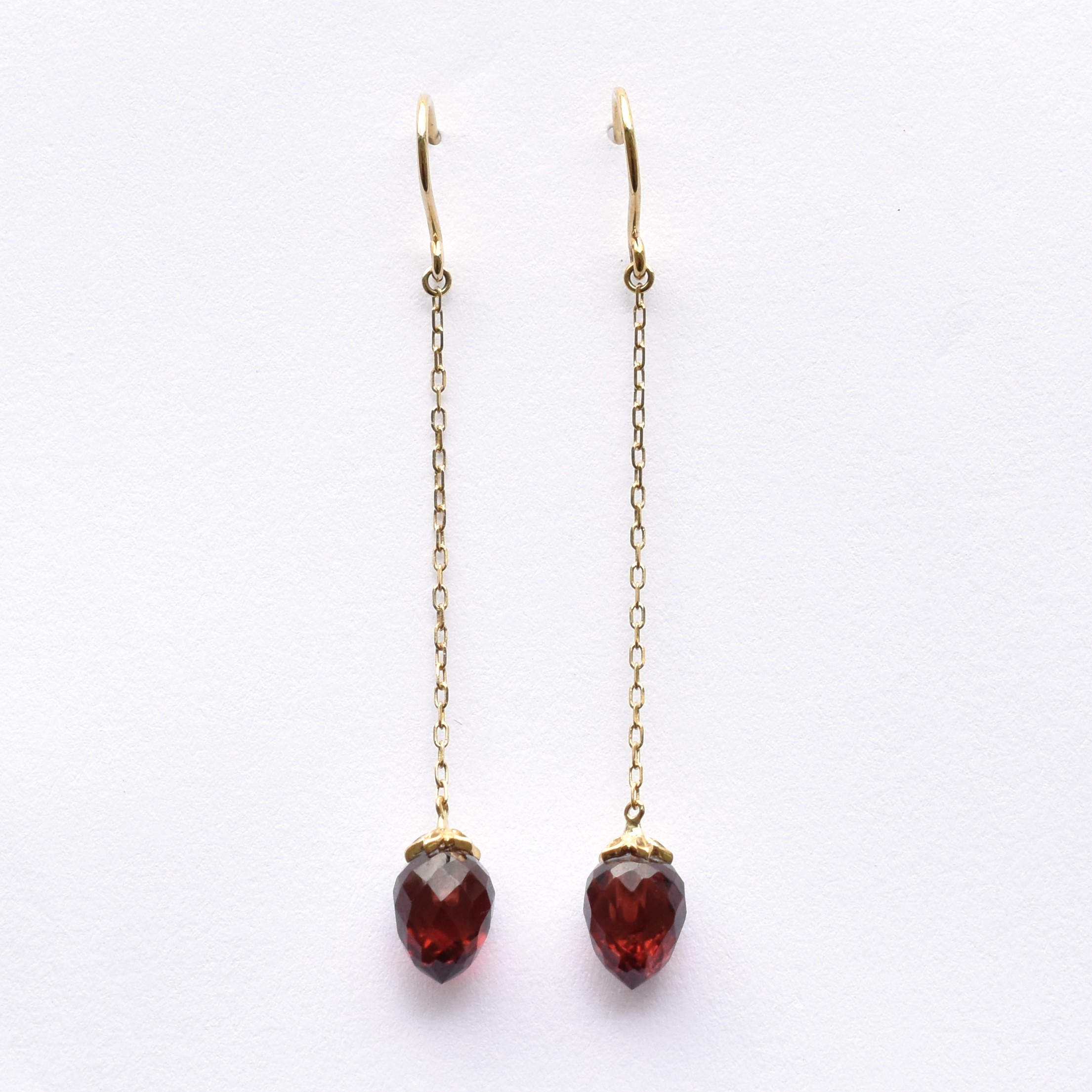 【109E0232-3-TY】K10YG　石榴石　草莓　耳釘（ガーネット　イチゴ　ピアス）