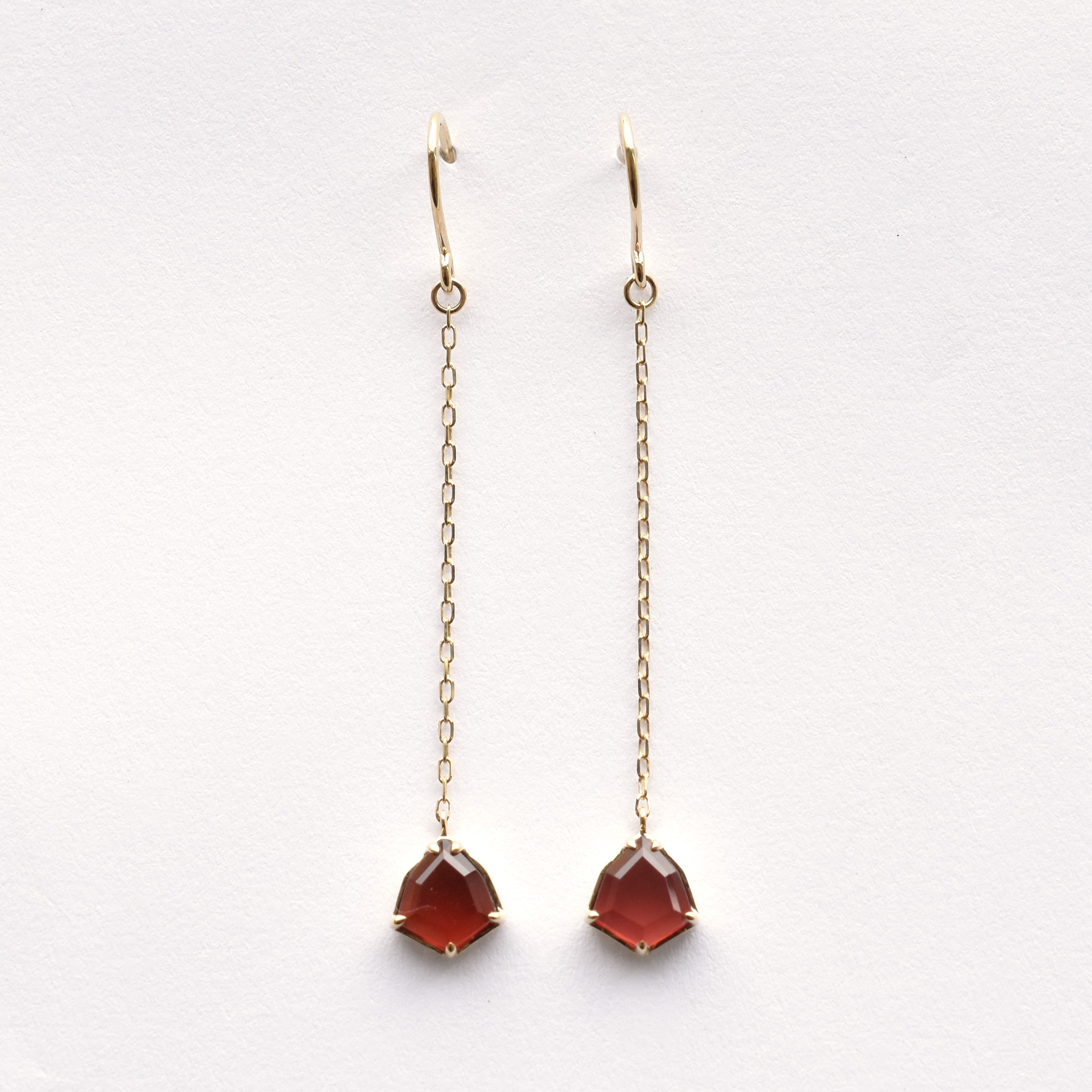 【109E0236-3-TY】K10YG　石榴石　耳釘（ガーネット　ピアス）