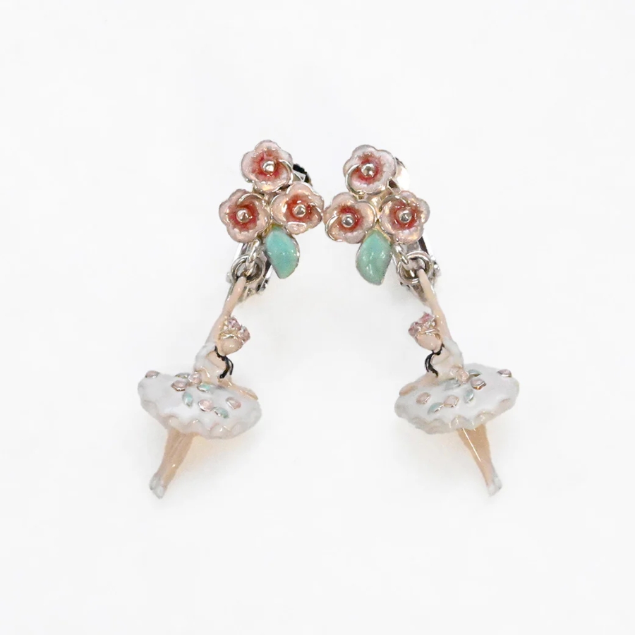 【202E0600-S-1】SV　踊り子と花飾りのエナメル　イヤリング/ピアス