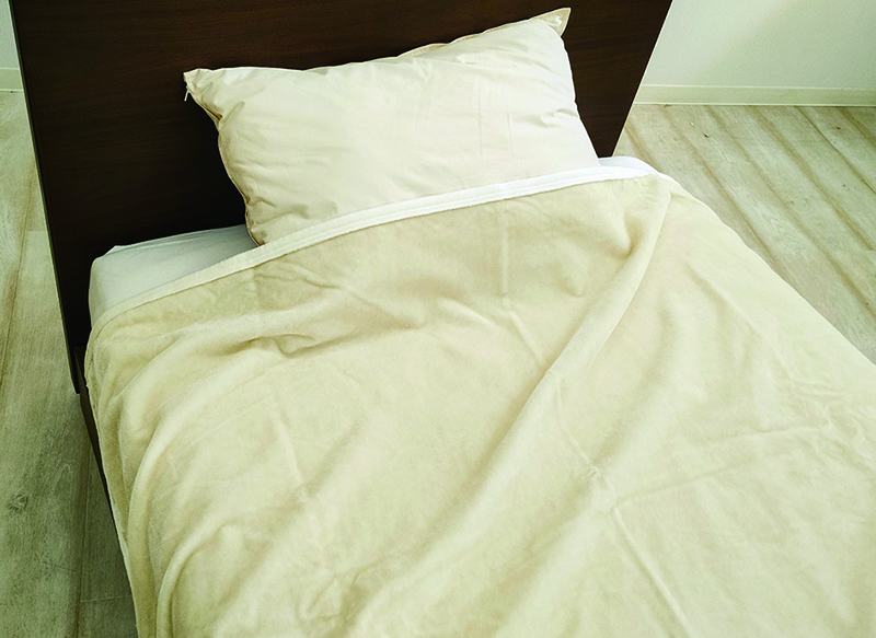 ニッケ　シルク毛布　SILK35002