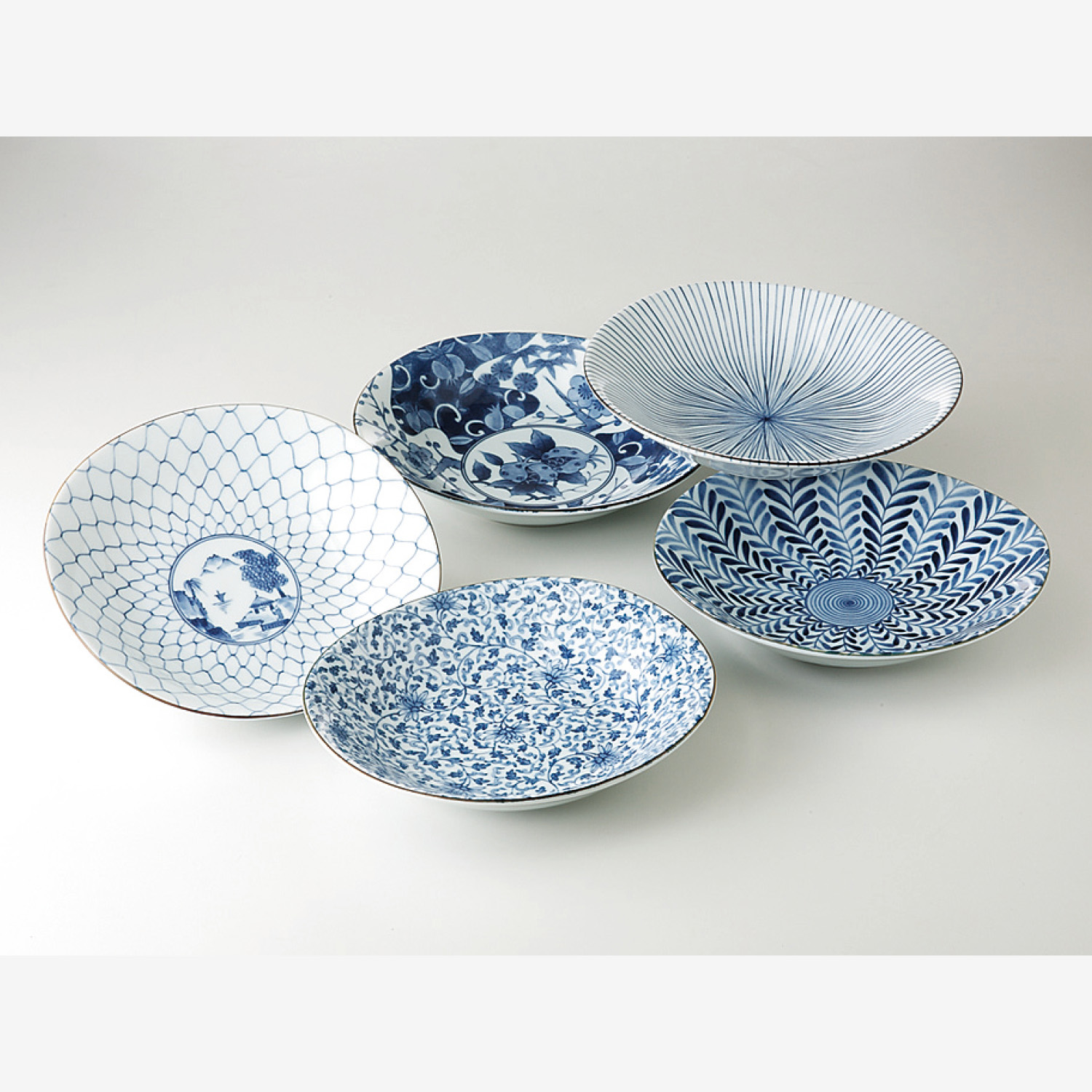 藍絵変り 楕円反鉢揃