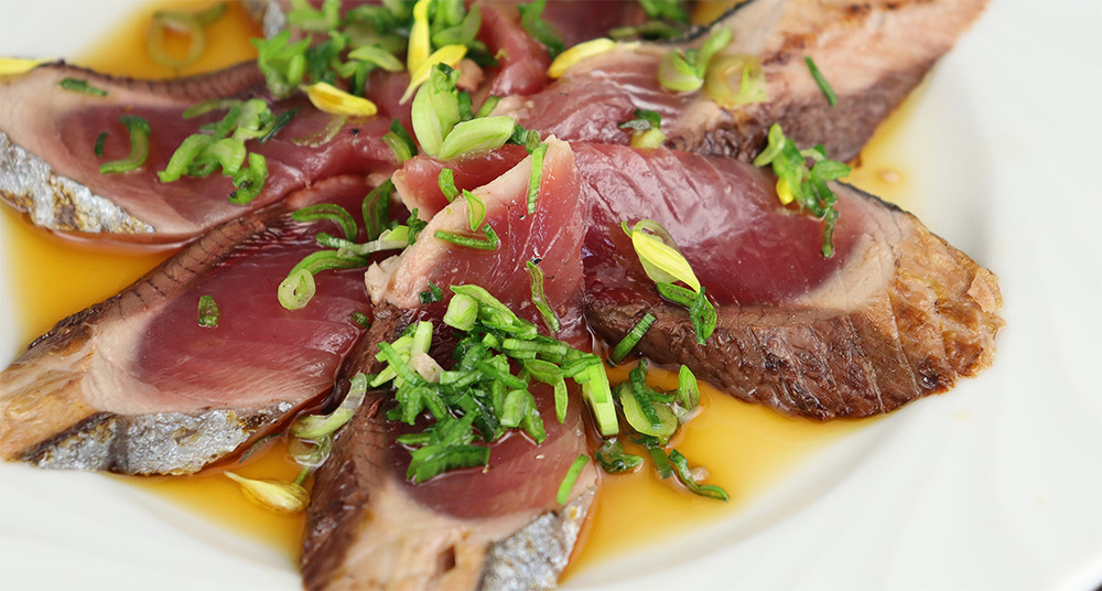 生かつおタタキ刺身