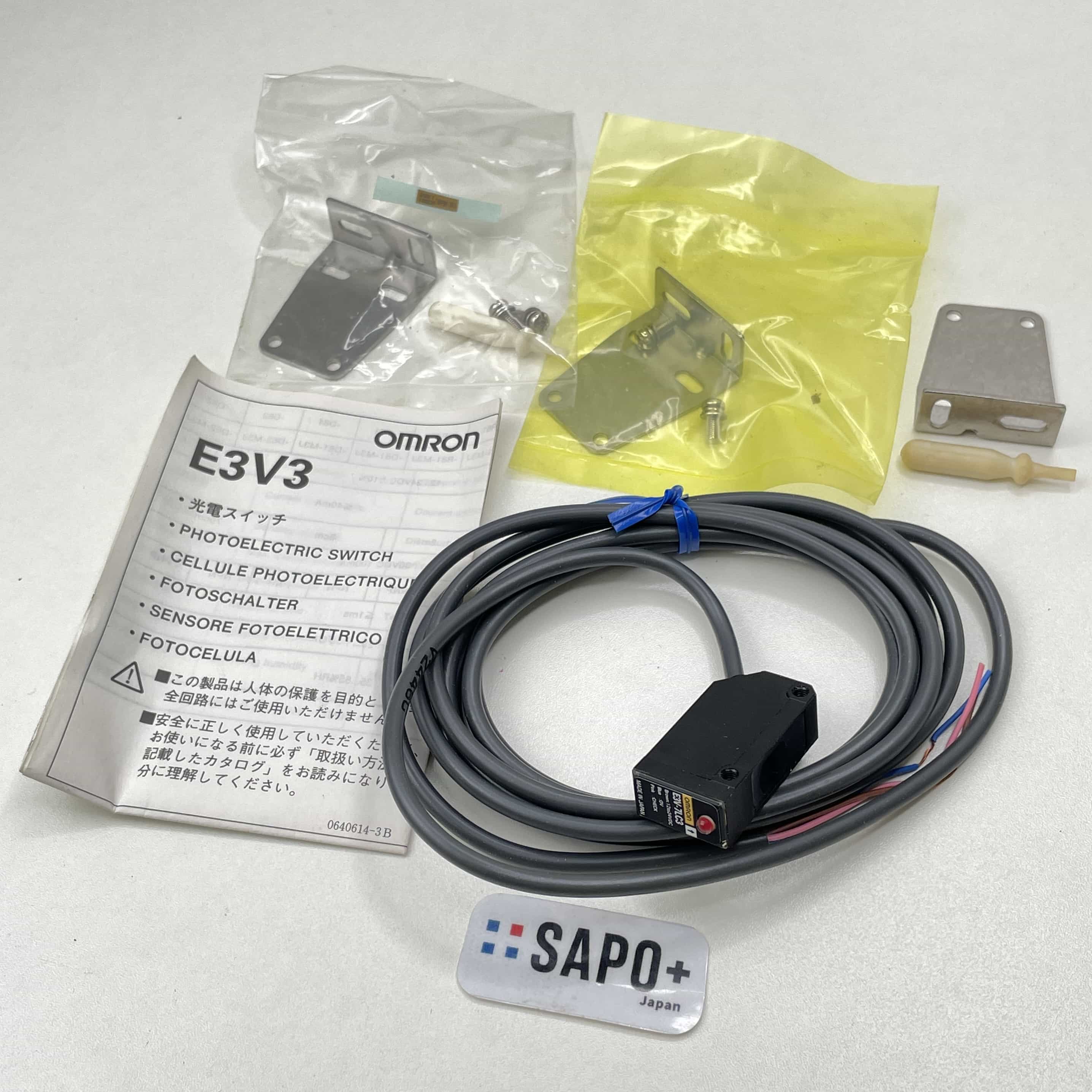 E3V-7LC3 アンプ内蔵形光電センサ（回帰反射型） オムロン