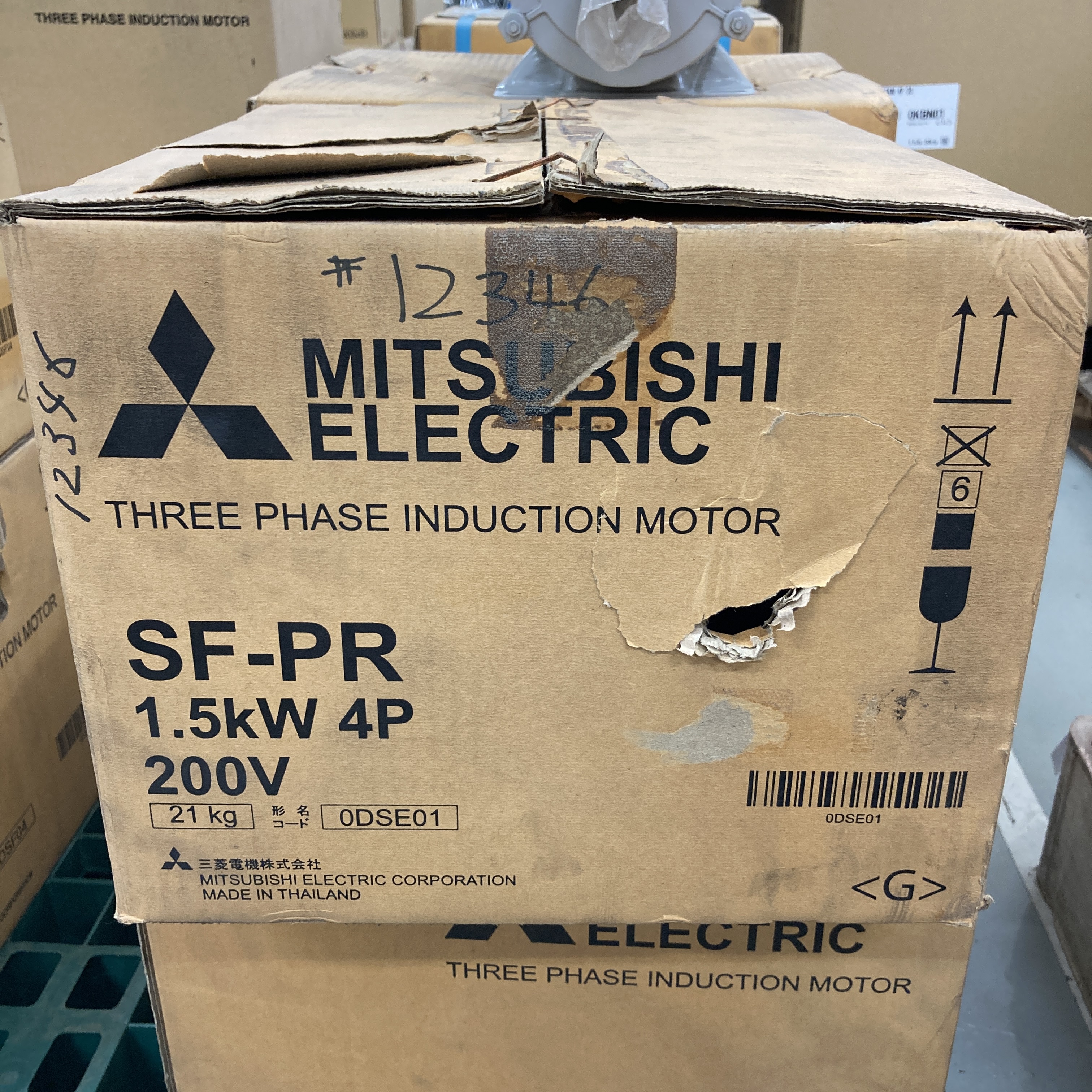 SF-PR 1.5kw 4P 200V 2015年製 箱開封済 三相高効率インダクションモータ 三菱電機