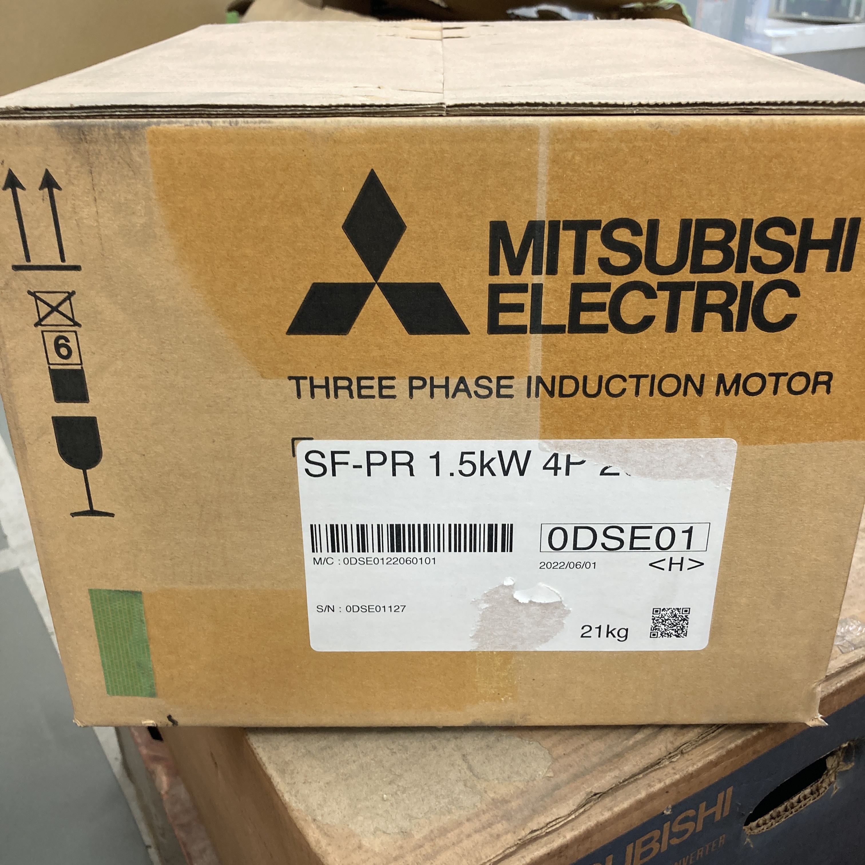 SF-PR 1.5KW 4P 200V 三相高効率インダクションモータ 三菱電機