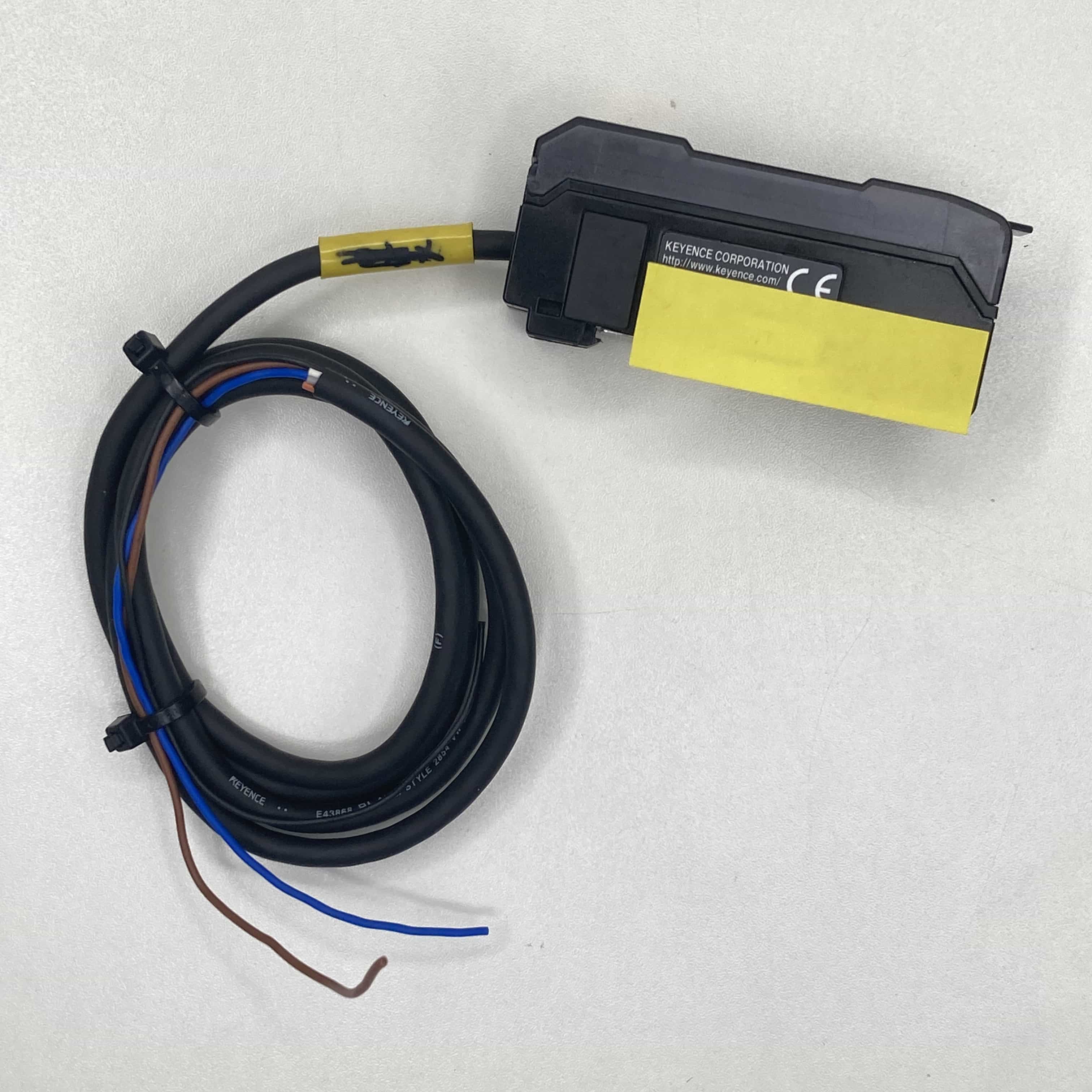 CZ-V21A デジタルRGBカラーセンサ アンプユニット キーエンス