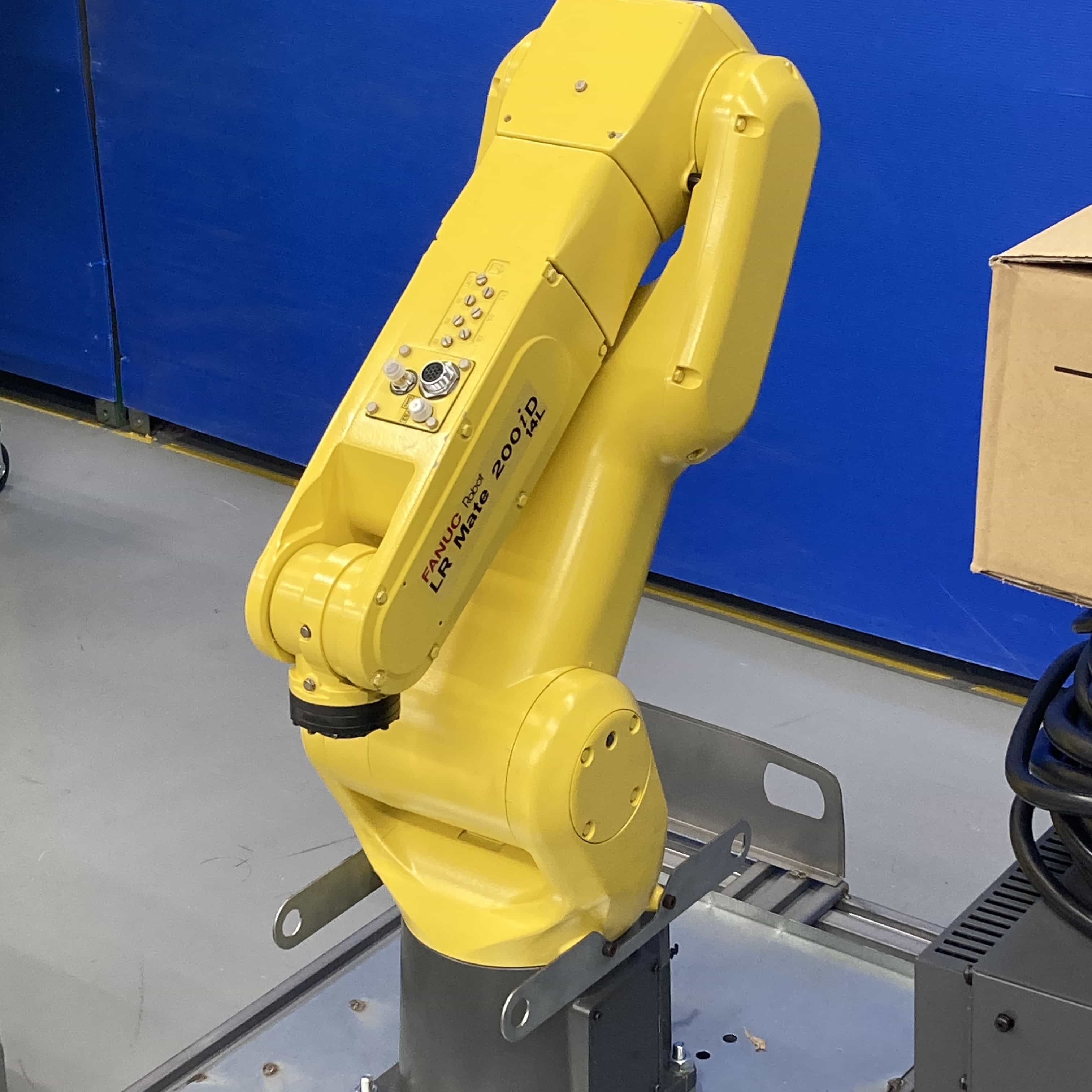 LR Mate 200iD/14L 2021年製 メンテナンス済 産業用ロボット ファナック