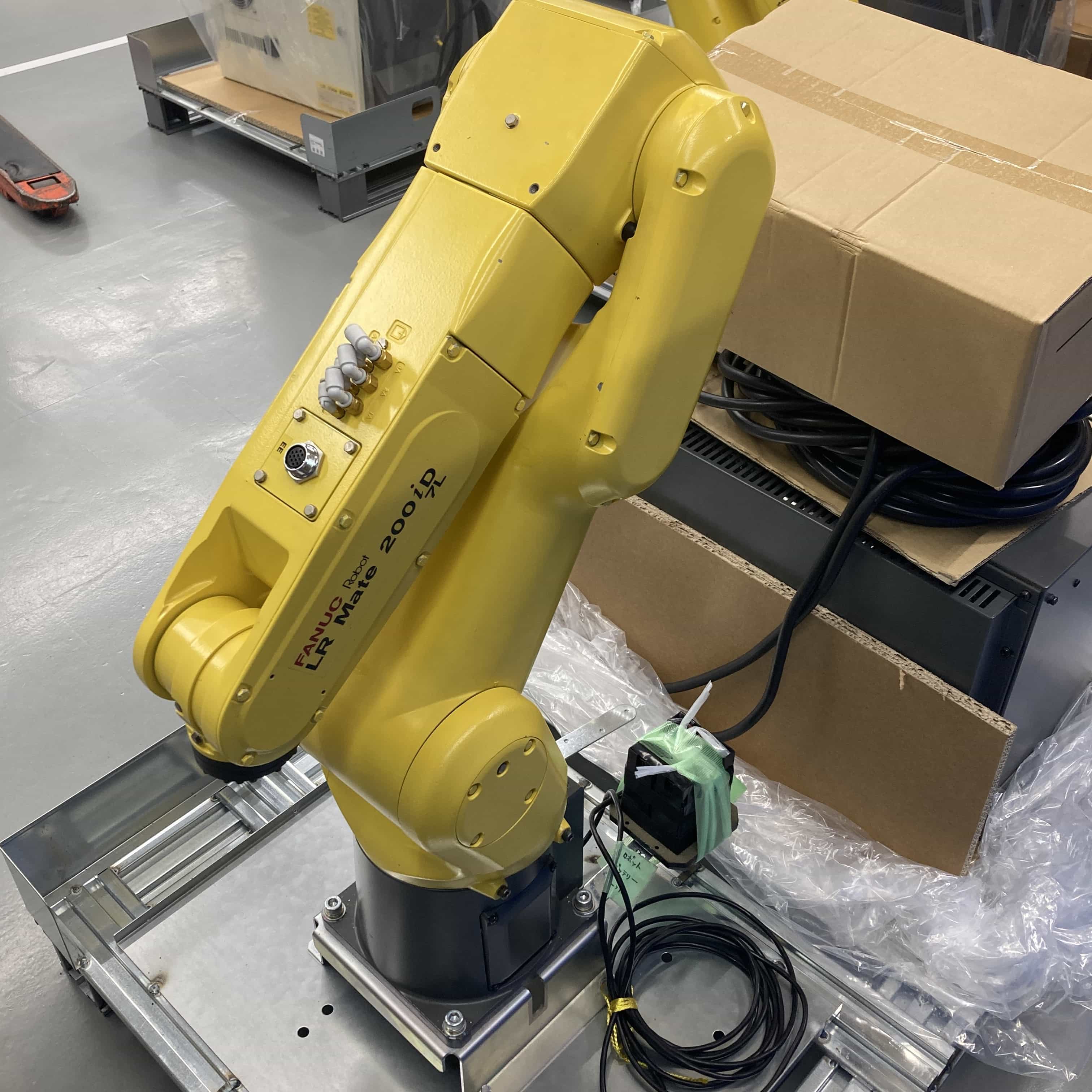 LR Mate 200iD/7L 2017年製 メンテナンス済 産業用ロボット ファナック