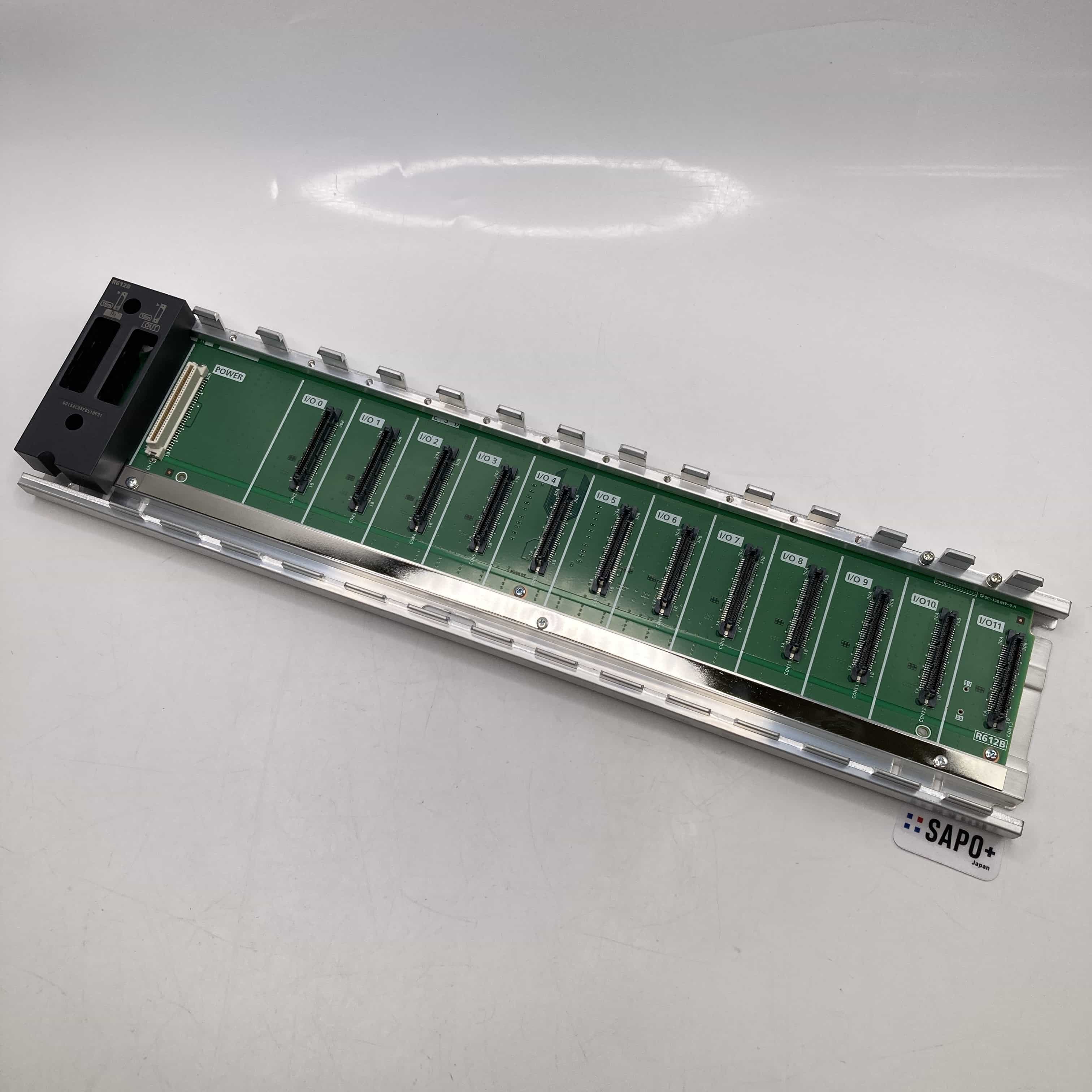 R612B 2023年製 銘板傷あり MELSEC iQ-R ベースユニット（12スロット） 三菱電機