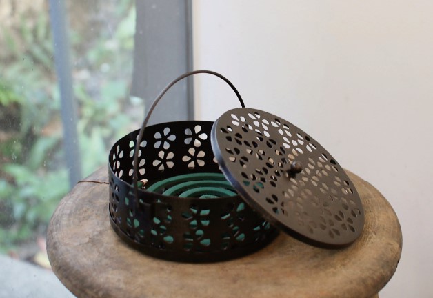 P．９４　蚊やり