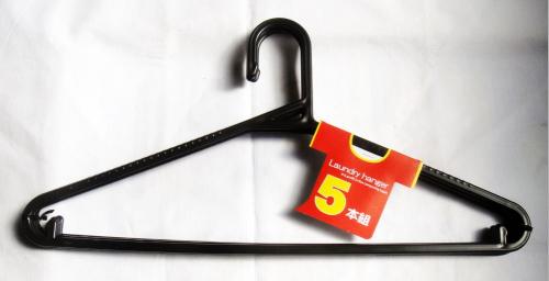 【在庫限り】100均商品 ﾗﾝﾄﾞﾘｰﾊﾝｶﾞｰ ﾌﾞﾗｯｸ 5P