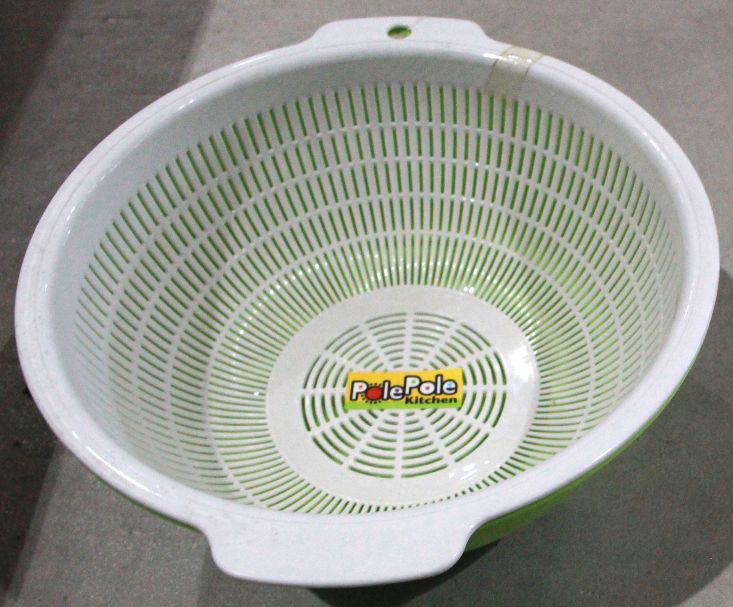 【在庫限り】100均商品 ﾎﾟﾚﾎﾟﾚ ｻﾞﾙﾎﾞｰﾙ中  ｸﾞﾘｰﾝ