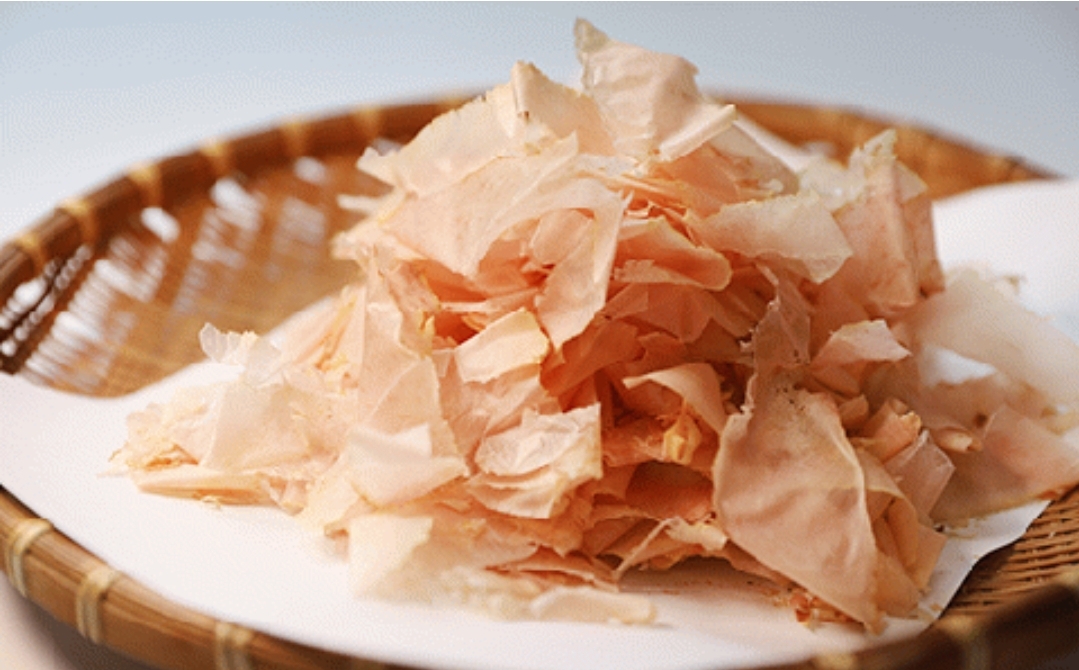 鹿児島県枕崎産　鰹本節血合抜き削り 250g