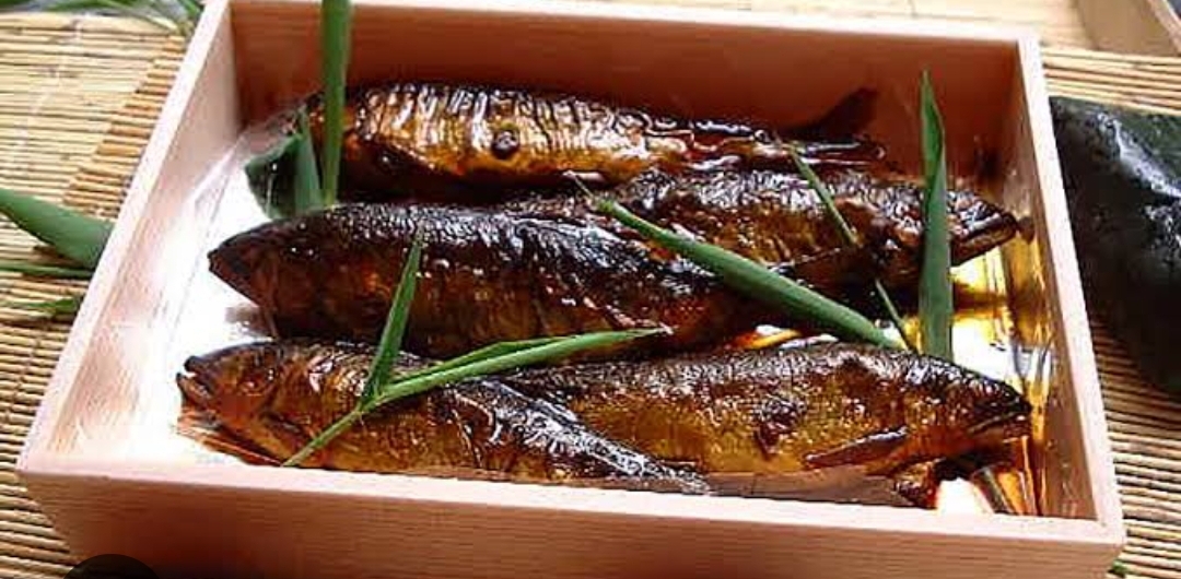 鮎甘露煮　小　（２５０ｇ）（約７０尾入）滋賀県産