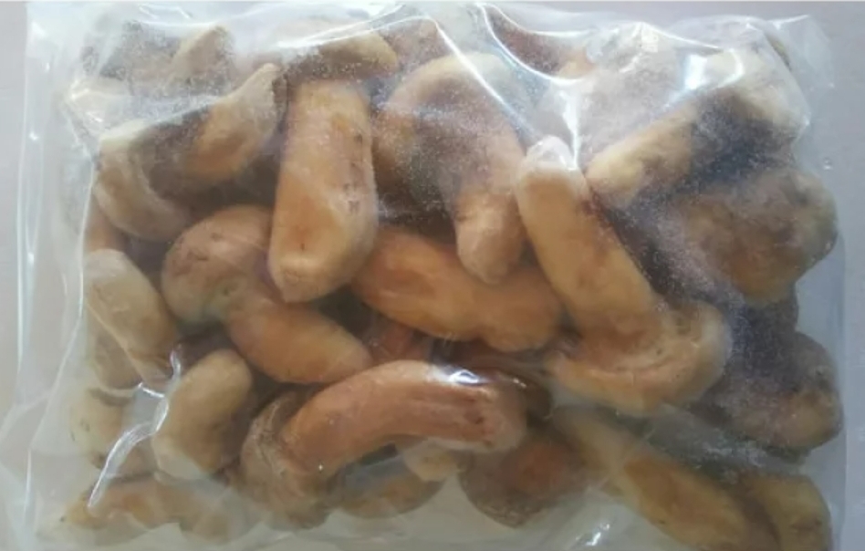 冷凍］松茸　ＣＬ　（１ｋｇ）Ｇ