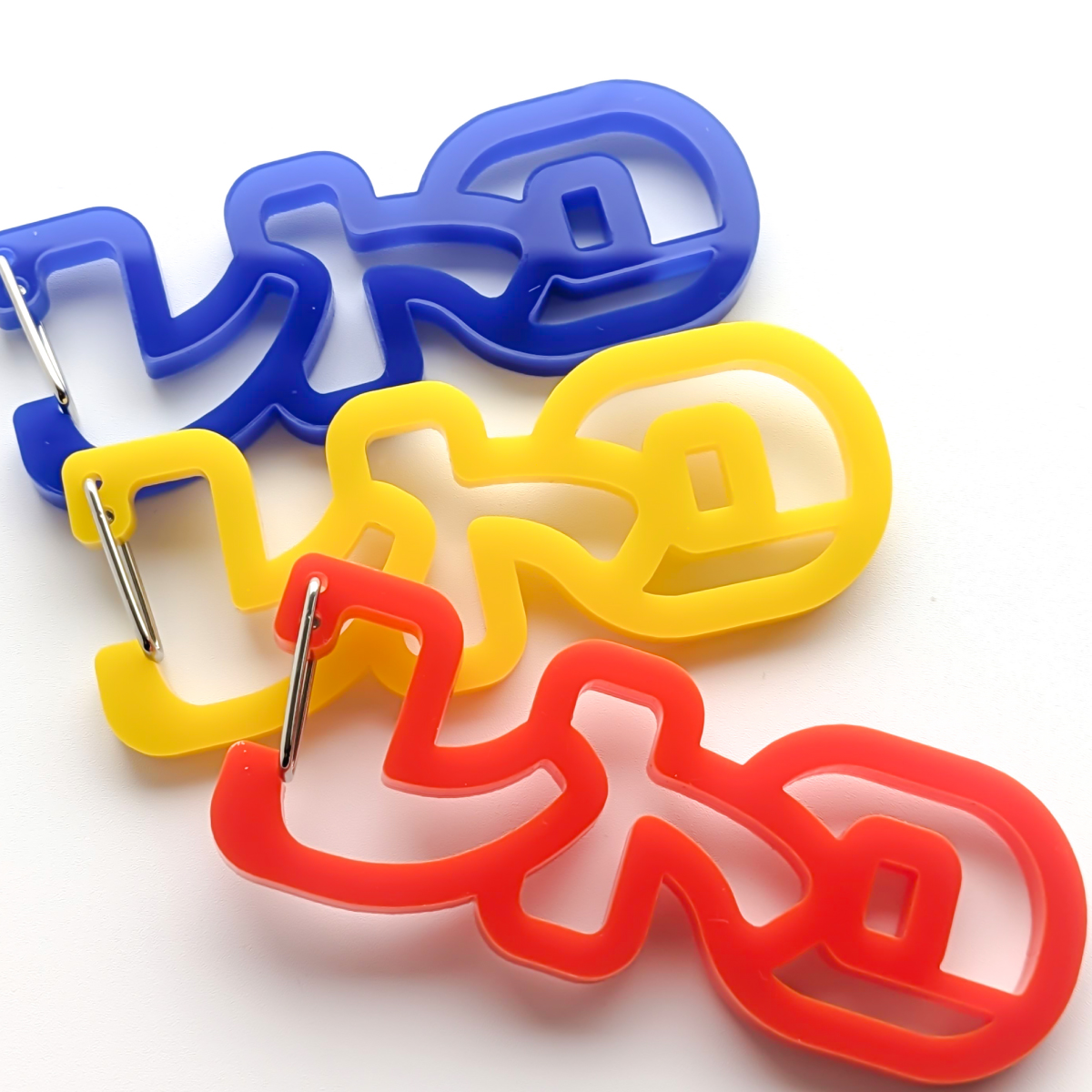 レトロカラビナ