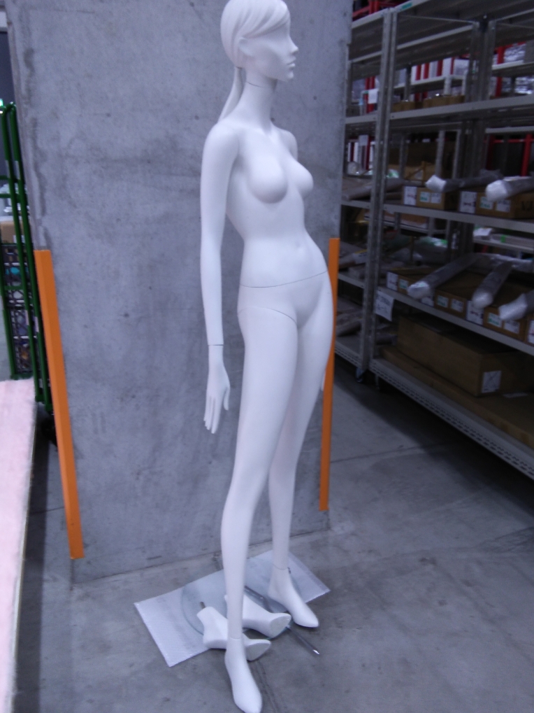 DONNA　B Woman Standing_Step 1マネキン(ポニーテール)