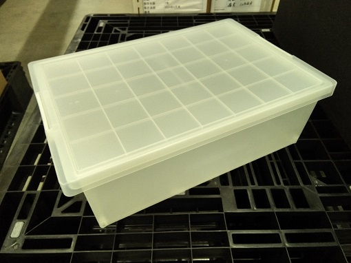 ① 収納BOX（35×51×16 cm）