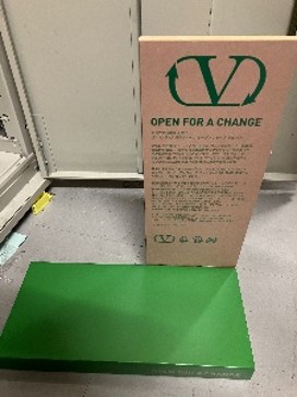 Open for a change       ディスプレイ什器