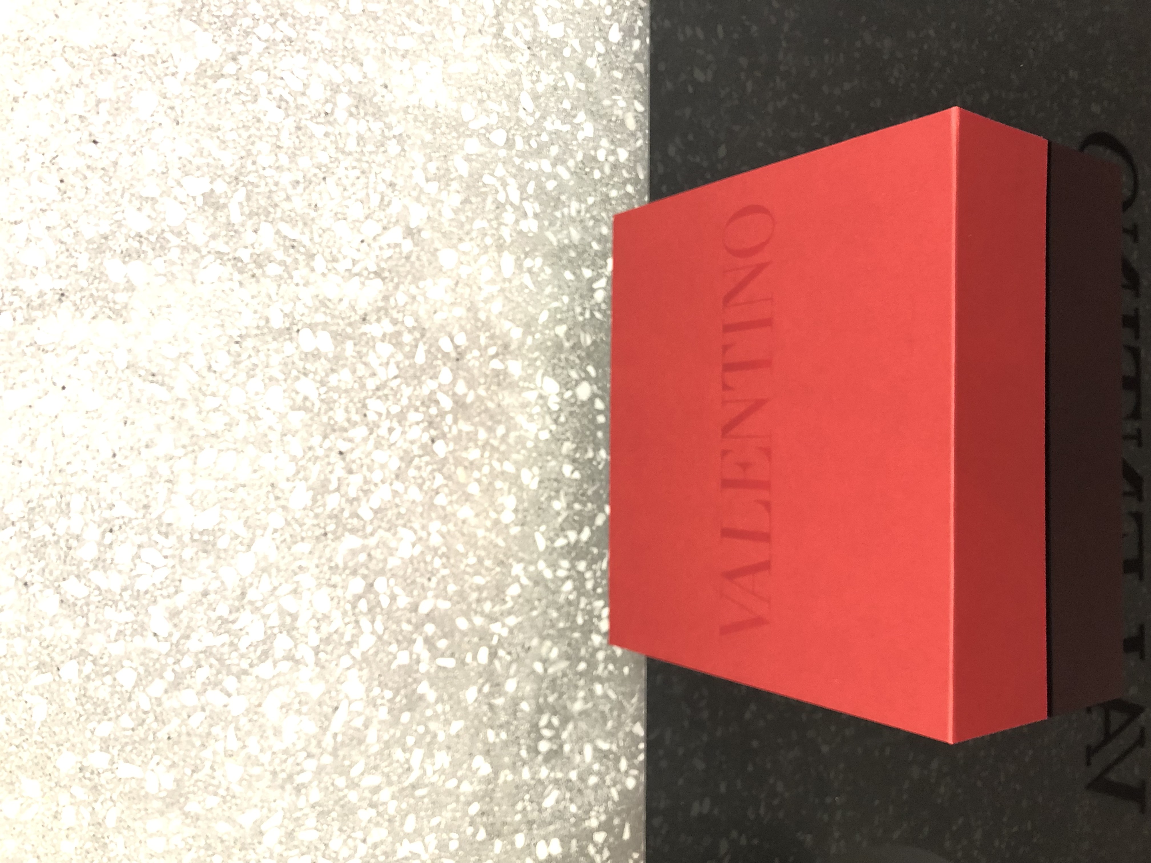 ギフトボックス Donna&UOMO NEW RED_C_40+35x1(ZP08GGFTWMC)