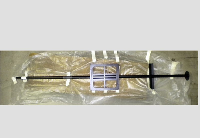 3 Monitor Structure / モニター什器（3連）