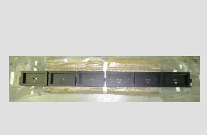 6 Monitor Structure / モニター什器（6連）