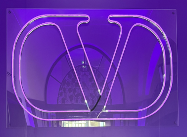 [V-logo]LED Sign with Acrylic Panel / 内照式サイン+アクリル背面板