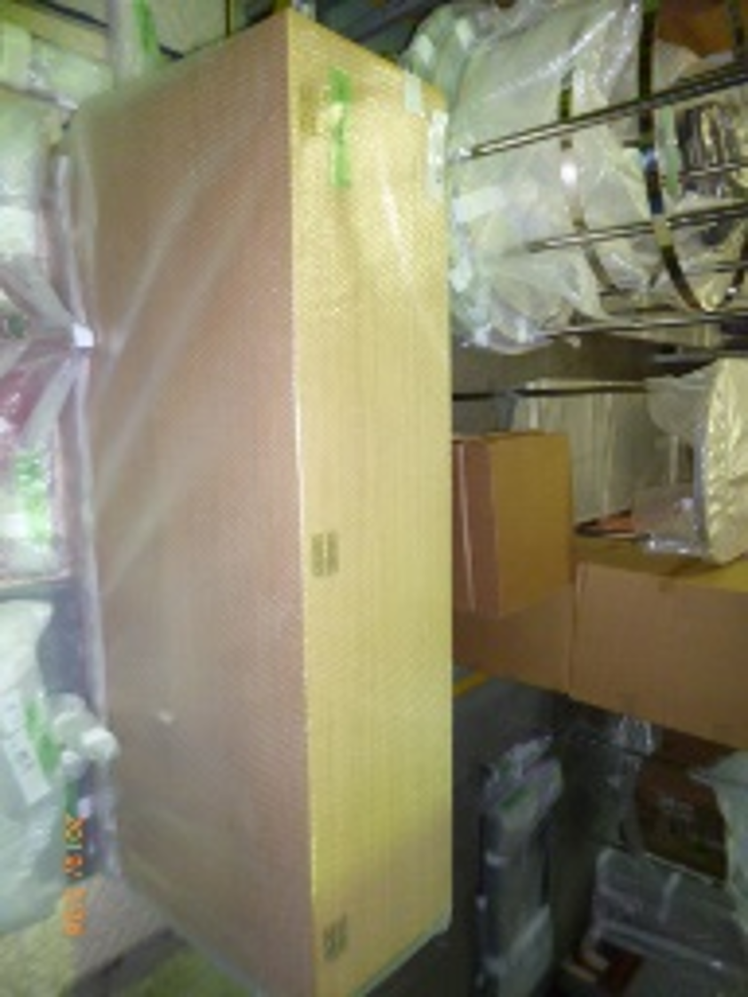 Cabinet for hanging Fur Jacket / ファー用キャビネット