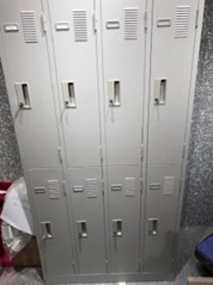 スタッフロッカー