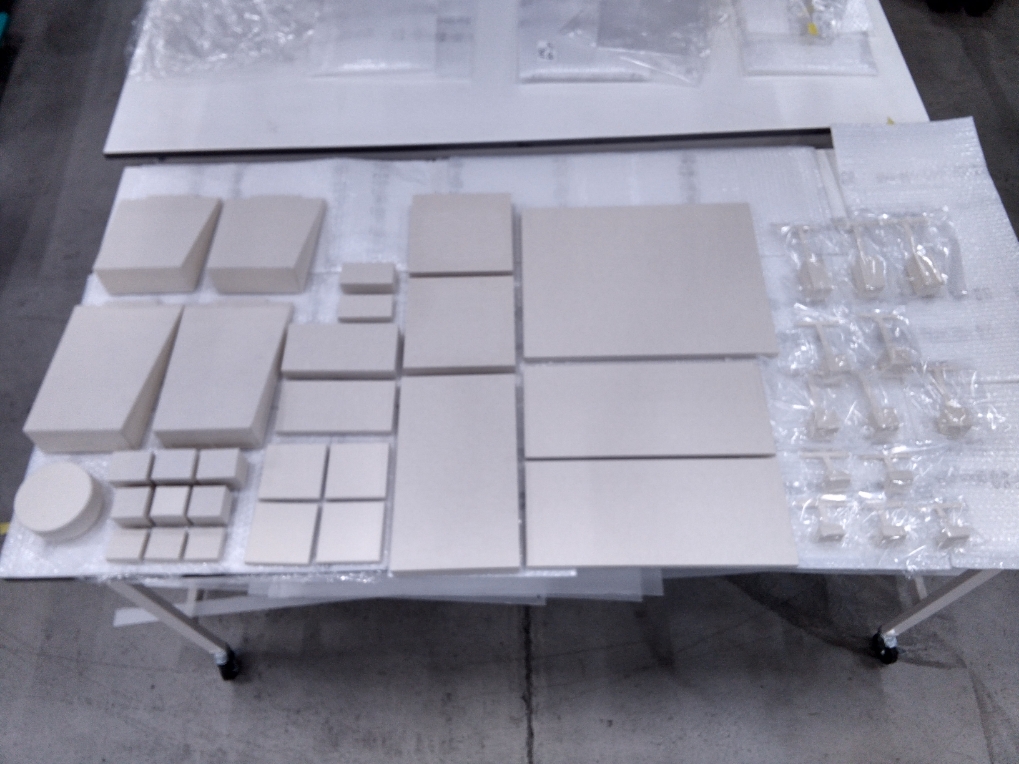 FJ Kit - LARGE FONTANAGRAFICA(白)