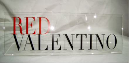 RED VALENTINO ロゴプレート（廃棄）