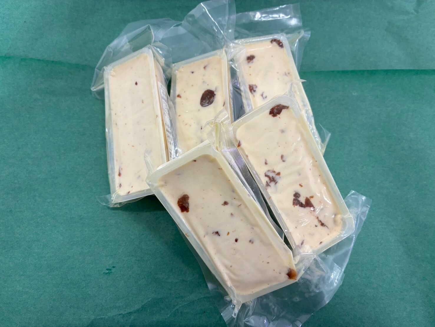 銀座若菜のチーズ酒粕漬け ラムレーズン