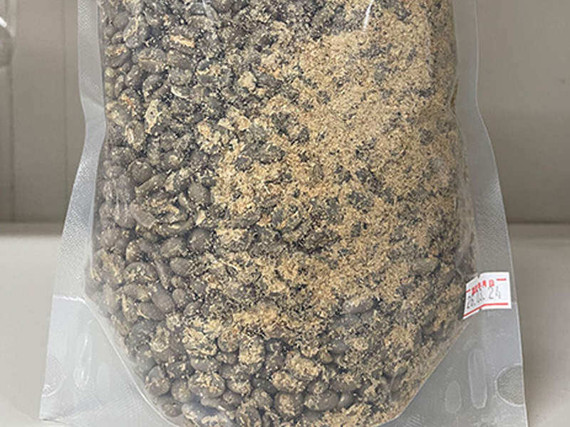 生豆に付着した微粉の様子