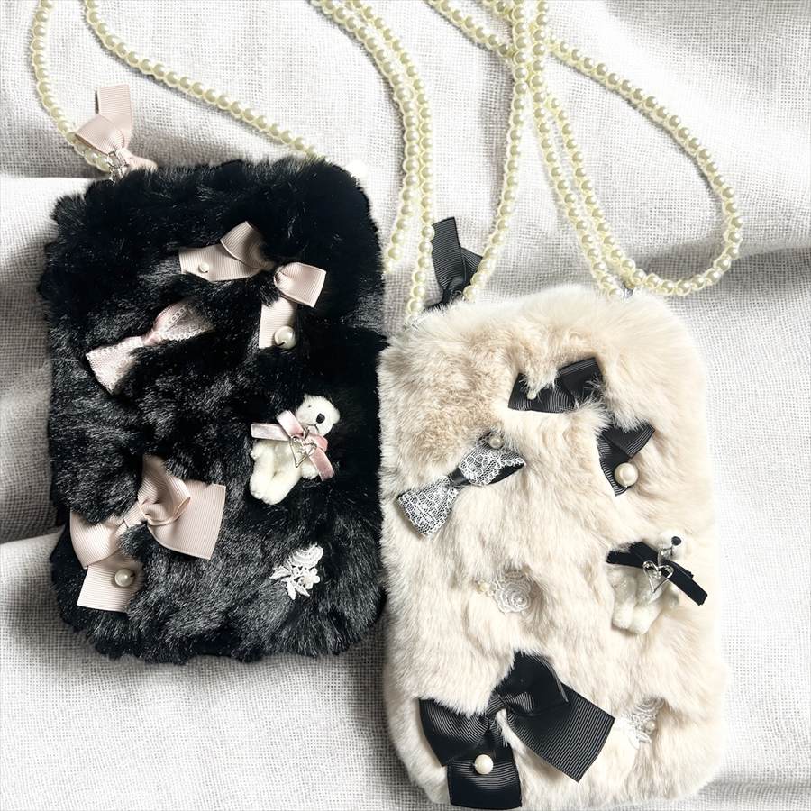 クマちゃんファーポシェット パールチェーン