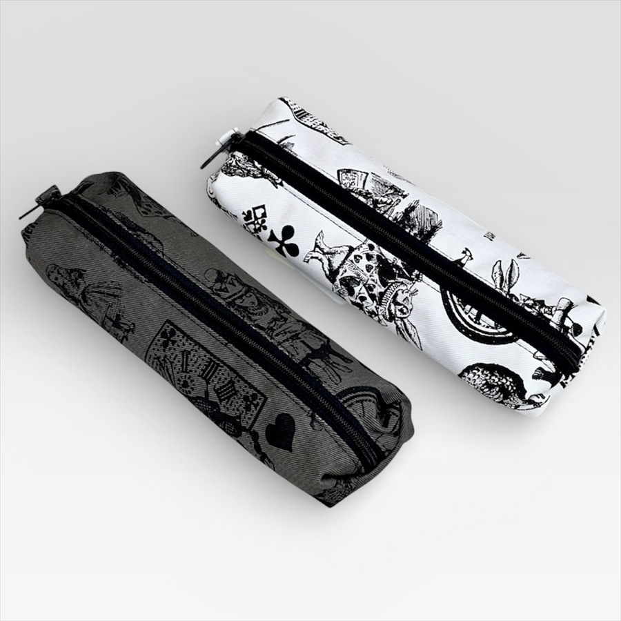 日本製 不思議の国のアリス マルチプリントペンケース