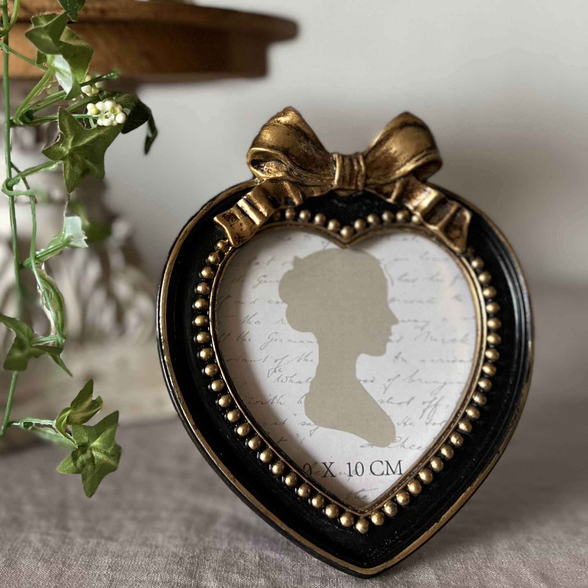 写真立て・ハート ブラック フォトフレーム リボン