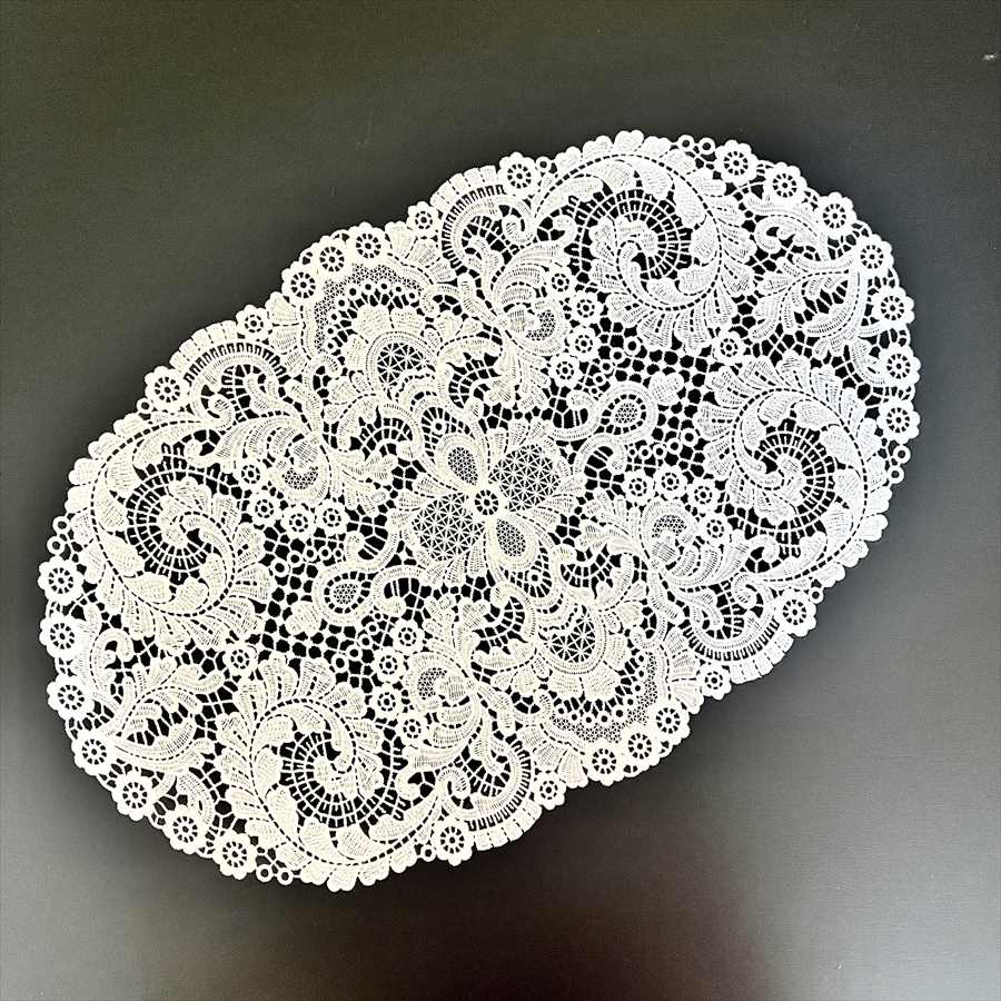 Spitzen Classic シャイニー スピッツェンクラッシックシリーズ テーブルセンター 30×45cm