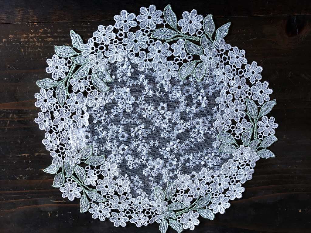 ＜Crystal　Marguerite＞ドイリー