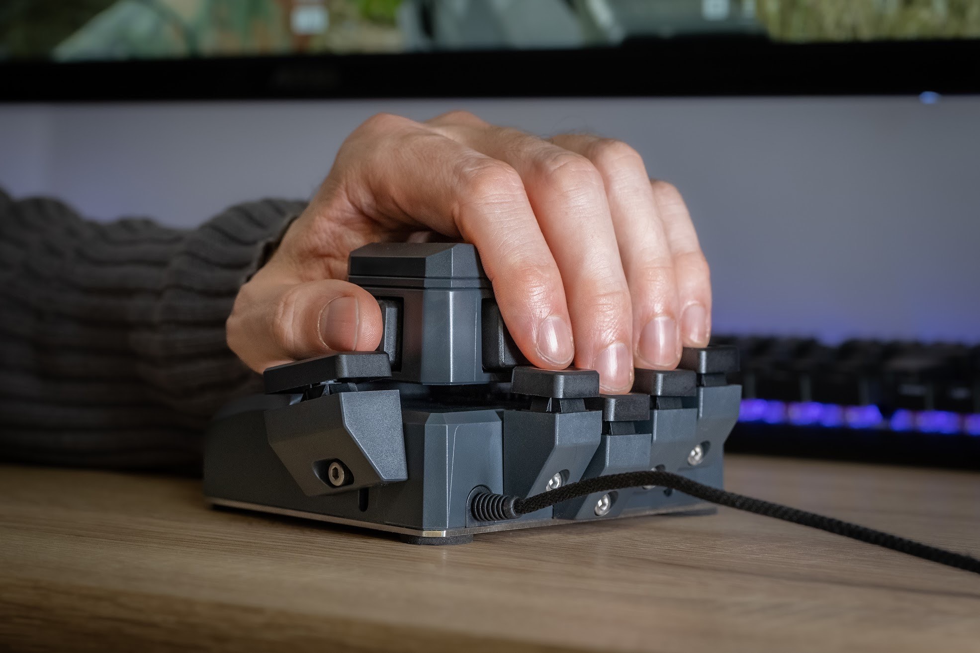 Movemaster RSG1‑R クリエイティブ エルゴノミック コントローラー 高精度メカニカル＆リニアスイッチ搭載 人間工学設計【マウス右手用】