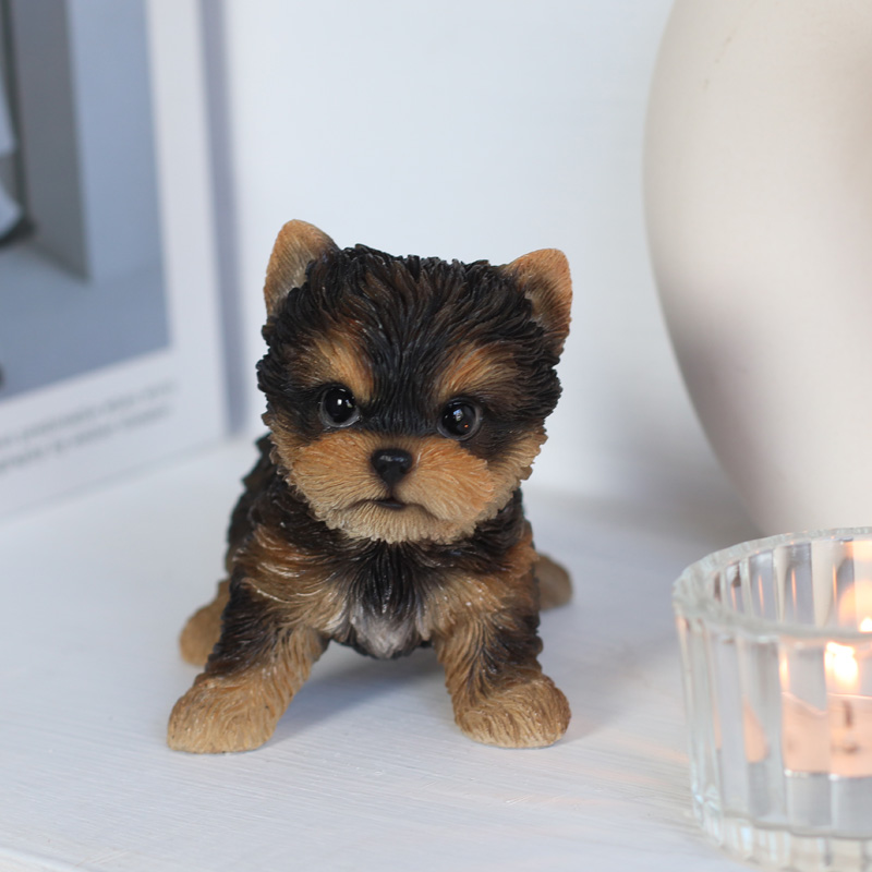 歩くヨークシャーテリア（小）